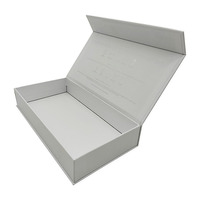 Boîtes d'emballage en carton rigide écologique avec logo personnalisé pour chaussettes fermeture magnétique tailles personnalisées recyclables