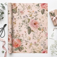 Papier d'emballage doux pastel vintage à motif pivoine, emballage cadeau personnalisé rétro floral pour les fêtes