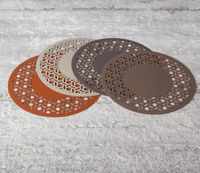 Sous-verres creux en cuir antidérapants résistants à la chaleur et imperméables Table à manger Napperons en cuir PU Tapis et tampons