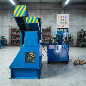 Cisaille industrielle hydraulique bleue pour ferraille, 81 tonnes, équipement de découpe de métaux industriel - Product Image 1