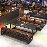 Ensemble de table et chaises de style industriel rétro en fer pour restaurant et pub