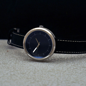 <span class=keywords><strong>Orologio</strong></span> da polso al quarzo di lusso da uomo con Design OEM 32mm 36mm quadrante cinturino in pelle da 10mm custodia sportiva alla moda orologi da spazzare con le mani - Product Image 4
