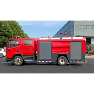 Camion de pompiers Dongfeng 4x2 double cabine, poids lourd, neuf, diesel, avec moniteur de toit pour la lutte contre les incendies municipaux - Product Image 3