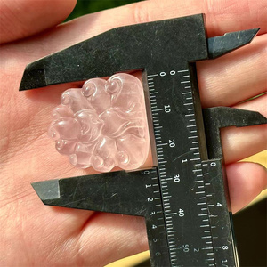 กุหลาบควอตซ์<span class=keywords><strong>เก้า</strong></span><span class=keywords><strong>หาง</strong></span>สุนัข<span class=keywords><strong>จิ้งจอก</strong></span>แกะสลักสัตว์คริสตัลงานฝีมือพื้นบ้านฟ็อกซ์สำหรับการรักษา - Product Image 6