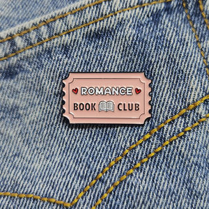 読書クラブ メタルピン カスタム ロマンス ヴィンテージスタンプブローチ エナメルピン ラペルバッジ 面白いギフト - Product Image 3