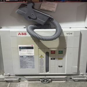 Disjoncteur à vide authentique ABB VD4 12-40,5 kV tripolaire capacité de coupure 16 kA mécanisme à ressort - Product Image 2