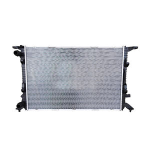 <span class=keywords><strong>Repuestos</strong></span> de Condensador de Aire Acondicionado Resistentes a la Corrosión para Audi Q3 con Transmisión Manual - Product Image 1