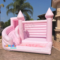 Château gonflable Macaron / rose pastel avec toboggan et piscine à balles pour jardin
