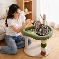 Arbre à chat en forme d'avocat en gros avec balles en sisal, tour de jeu en peluche pour chat, jouet interactif pour chats