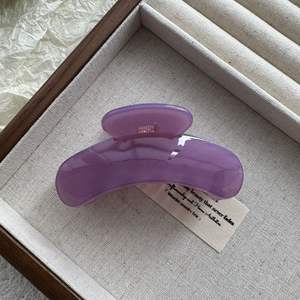 Pince à cheveux en acrylique transparente géante pour femme, motif lune creuse, couleurs bonbon, pour cheveux épais - Product Image 5