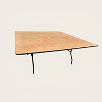 Table pliante carrée en contreplaqué 183x183cm - Design moderne et durable pour la restauration et l'hôtellerie