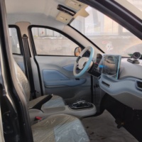 Véhicule électrique pour adultes EV 4 places avec structure de carrosserie à hayon, voitures électriques à énergie nouvelle de l'usine chinoise
