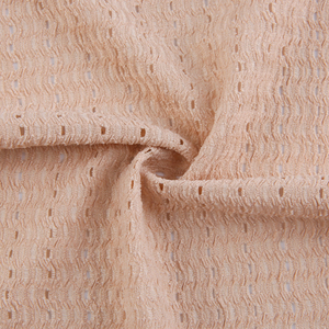 <span class=keywords><strong>YVES</strong></span> Design de vêtements pour femmes haut de gamme Polyester Spandex Interlock Holey Tissu de soie crêpe pur tricoté en chaîne avec trous - Product Image 3