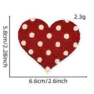 Patchs thermocollants mignons et tendance, brodés en forme de cœur, à motifs léopard, à carreaux et à motif vache - Product Image 5