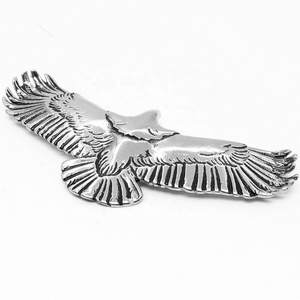 Colliers Pendentifs Aigle Volant en Acier Inoxydable 316L, Plaqué Or IP, Vente en Gros Prix Usine - Product Image 2