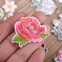 Magnifiques patchs brodés thermocollants de style floral japonais, appliques informatiques pour la décoration et la réparation de vêtements, vente en gros en stock