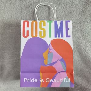 Bolsas de Regalo Personalizadas de Papel Kraft con Base Cuadrada y Asas Troqueladas, Embalaje Biodegradable y Reciclable, Impresión Offset - Product Image 5
