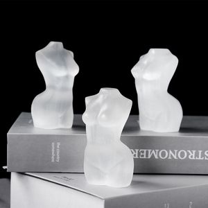 Modelo Femenina de Cristal Desnudo, Piedra de Yeso, Piedras Curativas de Cristal - Product Image 4