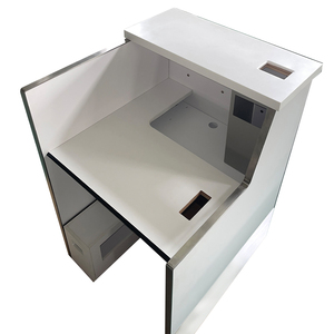 Mostrador de Recepción y Mesa para Equipaje de Madera Moderna Personalizable para Aeropuertos, Hoteles y Escuelas - Product Image 3