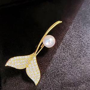 Versátil Broche de Plata S925 con Diseño de Cola de Pez, Decoración de Perlas para el Pecho, Ideal para Regalos - Product Image 2