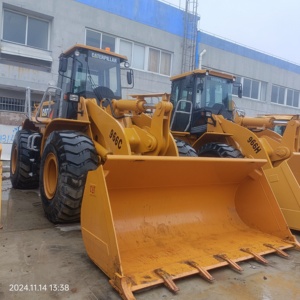 Chargeuse sur pneus d'occasion Cat 966C, faible nombre d'heures, d'origine japonaise, modèle classique robuste, efficace pour les carrières et la construction. - Product Image 6