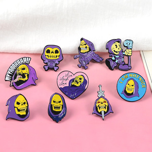 Nuovi Design Spilla Smaltata con Motivo Scheletro della Morte in Mantello Viola per Halloween - Product Image 3