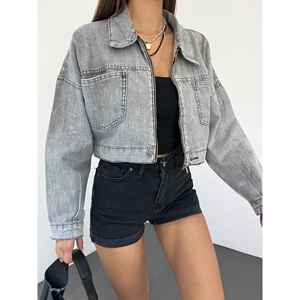 Chaqueta Vaquera Corta para Mujer, con Cierre y Bolsillos, Color Azul Claro, 100% Algodón, Chaqueta de Moda - Product Image 3