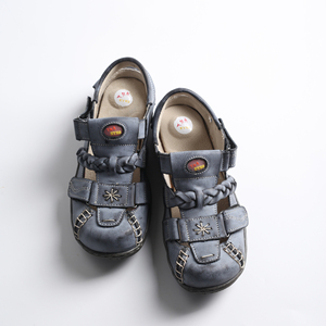 ผู้หญิงตะขอและห่วงประดับด้วย Braids หนัง OEM และ ODM รองเท้ารองเท้าผ้าใบแบน - Product Image 5