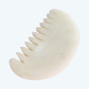 Herramienta de Masaje Gua Sha, Peine de Jade Hecho a Mano para SPA - Product Image 1