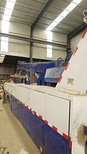 รถยกดีเซลเกียร์ธรรมดา 40 ตัน สำหรับลากจูง ดึง ยก ขนย้าย รถบรรทุกพื้นเรียบ สำหรับเคลื่อนย้ายสิ่งกีดขวางบนถนน - Product Image 2