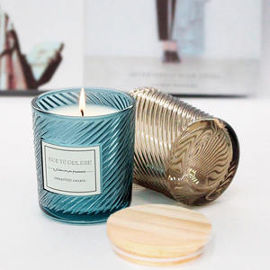 Frasco de Vidrio para Velas Vacío LANGXU Azul y Mabe, Personalizado, con Relieve, 7oz 11oz 15oz, con Tapas, Superficie Azul con Relieve Curvo - Product Image 1