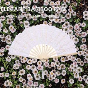 Éventail pliant en bambou de style chinois avec motif floral peint - Souvenir de mariage écologique pour la décoration intérieure et les fêtes - Product Image 2