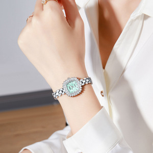 Nuevo reloj de pulsera de alta gama para mujer, pequeño y exquisito, resistente al agua, de cuarzo. - Product Image 4