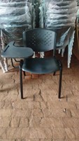 Chaises de conférence avec tablette intégrée, empilables, assise en PP, structure métallique, chaise de formation avec panier de rangement pour salle de réunion