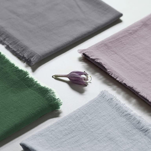 Serviette jetable en lin 100% brodée à la main, couleur et logo personnalisables pour la maison, l'avion, la restauration - Product Image 6