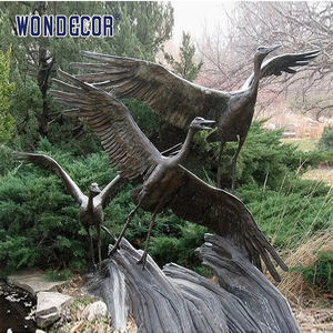 Wondecor sıcak satış yüksek kalite Metal el sanatları ly canlı kuş heykeller ile açık hayvan dolma tasarım zemin üstü - Product Image 4