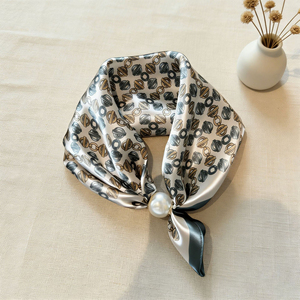 Foulard en soie avec boucle magnétique et perles, petit collier de clavicule, pendentif, écharpe pour femme - Product Image 2