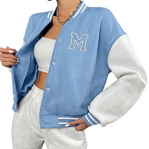 Veste courte de style streetwear pour femmes avec un design confortable - Product Image 1