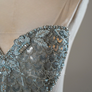 Robe de bal sirène plissée en mousseline bleue Sfy288 avec broderie, ornée de cristaux, strass et sequins pour soirée - Product Image 3