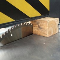 Scie à découper pneumatique à grande vitesse semi-automatique pour le travail du bois bloc de faisceau de palettes planche de précision planches à lattes bûches scie à découper