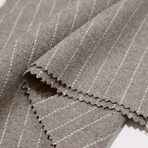 Tissu en laine peignée teint en fil, doux <span class=keywords><strong>au</strong></span> toucher, texture premium <span class=keywords><strong>pour</strong></span> costumes et vêtements <span class=keywords><strong>pour</strong></span> filles, chemises et bas élégants, MOQ 1 mètre - Product Image 2