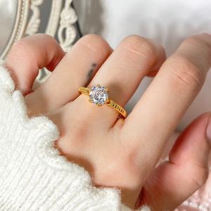 Anillo de Compromiso Promise Bridal, Chapado en Oro de 18K, Corte Redondo Tradicional, Anillo de Boda de Lujo con Circonita para Mujer - Product Image 2