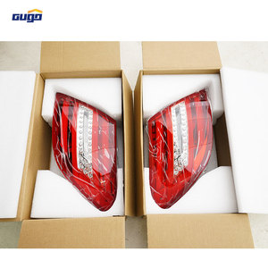 Ensemble <span class=keywords><strong>de</strong></span> <span class=keywords><strong>feux</strong></span> arrière GUGO W204 pour Mercedes Benz Classe C W204 2007 - 2014, remplacement des <span class=keywords><strong>feux</strong></span> arrière, des <span class=keywords><strong>feux</strong></span> stop - Product Image 2