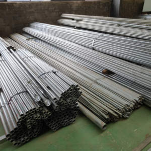 La structure de cadre de serre en <span class=keywords><strong>polycarbonate</strong></span> avec un bon <span class=keywords><strong>prix</strong></span> fournit une gouttière carrée de tube de tuyau rond en acier galvanisé personnalisé - Product Image 3