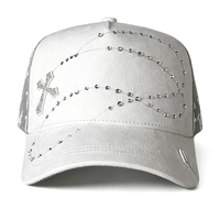Gorra de Béisbol Unisex Ajustable de Alta Calidad con Diseño de Cruz con Pedrería, Visera Curva de Gamuza y Forro de Satén, Talla 14
