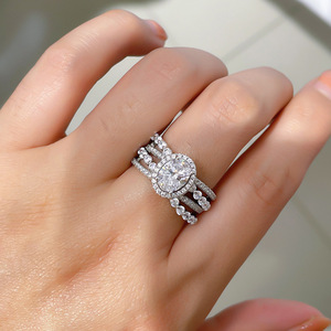 Elegante Anello Ovale a Strati per Donne, Gioiello da Dito di Lusso alla Moda - Product Image 2