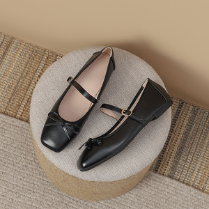 Chaussures plates de style classique pour femmes, avec lanières rembourrées et fermeture à enfiler, légères, respirantes, à motifs floraux, pour l'été - Product Image 4