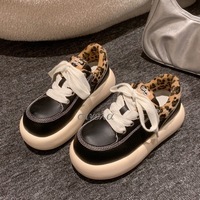 Scarpe Trendy Approvate dagli Influencer con Rialzo di 5cm, Versione Primavera 2026, Nuove con Cinturini Incrociati, Tomaia in PU, Made in China, Unisex