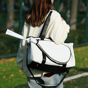 Sac de badminton unisexe grande capacité en tissu Oxford imperméable avec bandoulière, sac de sport extérieur pour raquettes, sac de gym avec séparation sec-humide - Product Image 1
