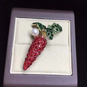 Perle Strass Carotte Broche Femme Cent Tempérament Fruits et Légumes Pins Robe Manteau Corsage - Product Image 2